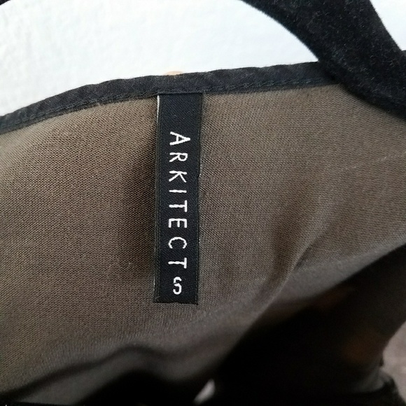 Arkitect ruffle sleeve top - Picture 5 of 5